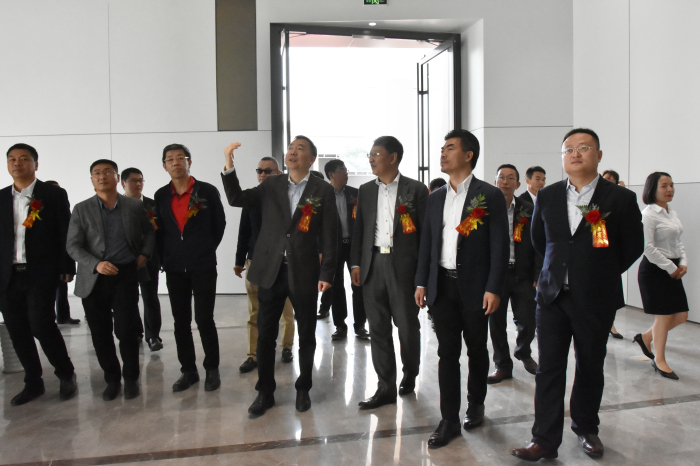 清華大學深圳研究生院創新基地建設工程(二期)移交儀式圓滿舉行——建藝集團董事、副總裁孫昀出席儀式并致辭 清華大學深圳研究生院創新基地建設工程(二期)移交儀式圓滿舉行——建藝集團董事、副總裁孫昀出席儀式并致辭